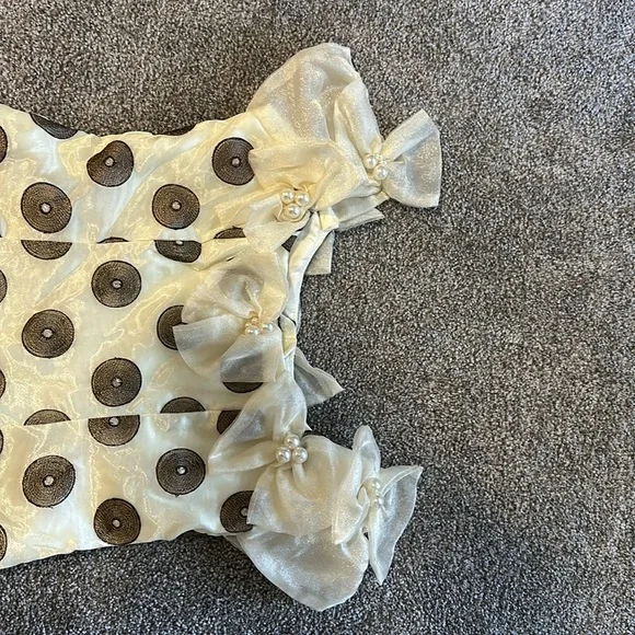 Vintage Bow, Pearl & Bronze Detail Top - Picture 4 of 12